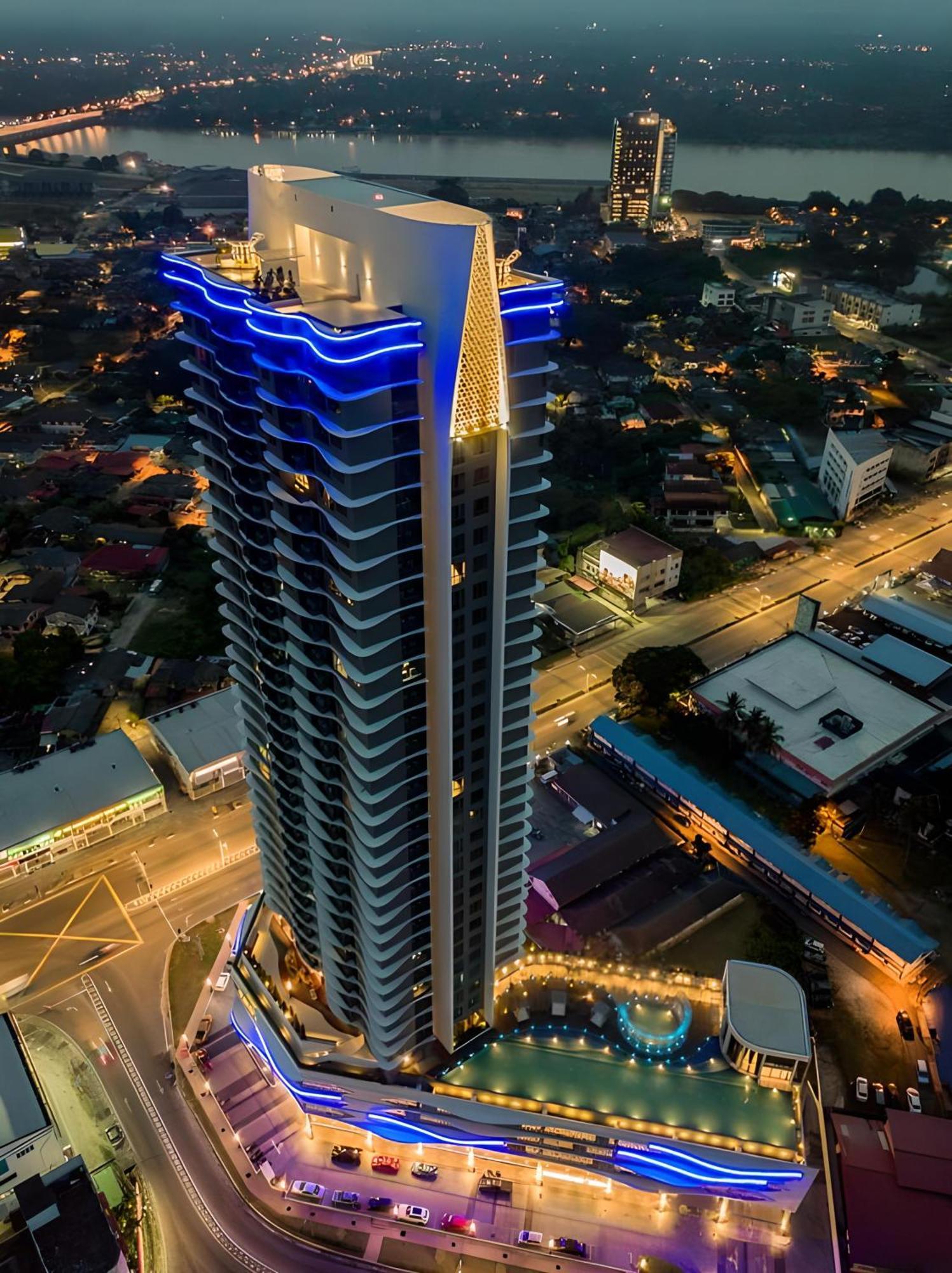 2Br Premium Suites Troika Kota Bharu By Aghome 외부 사진