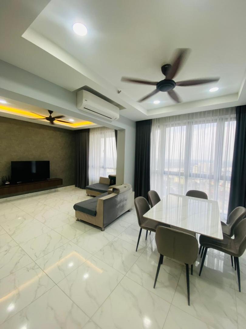 2Br Premium Suites Troika Kota Bharu By Aghome 외부 사진